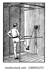 Stirrup es un dispositivo que se utiliza para ejercicios de piernas. En esta imagen, un hombre ejercita con el retorcido, el dibujo de línea vintage o la ilustración de grabado.