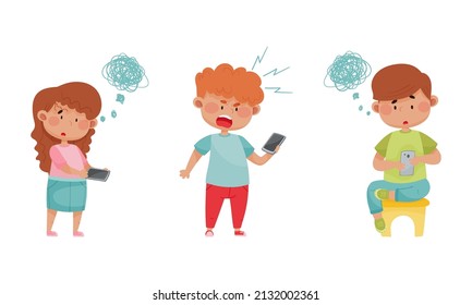Stresste Kinder mit Mobiltelefonen. Internet- und Smartphone-Sucht, Cyberbullying-Cartoon, Vektorgrafik