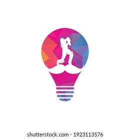 Starkes Cricket Bulb Form Konzept Vektorlogo Design. Vektorsymbol-Design von Mustache und Cricket-Player