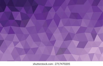 Un telón de fondo violeta impresionante con un estilo único de baja poli. La Imagen muestra muchas facetas angulares, creando una apariencia de gema atractiva de púrpura oscuro a púrpura más claro.