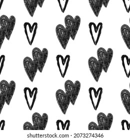Diseño gráfico sin fisuras con corazones. Fondo esquemático negro y blanco para envolver papel, telas, papeles pintados, postales y más.