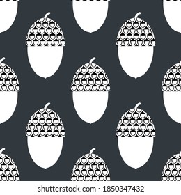 Stilvolle schwarz-weiße Vektorgrafik auf nahtlosem Musterhintergrund. Dunkle einfarbige Kulisse von eleganten Waldnüssen im modernen Grafikstil. Geometrisches zeitgenössisches Design. Überall im Winter