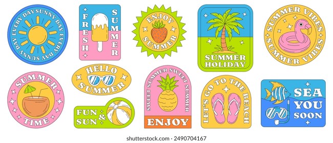 Conjunto de pegatinas planas funky retro de playa de verano. Iconos simples con Elementos de temporada, fruta, eslogan o citas. Groovy Ilustración vectorial de verano, paquete de pegatinas o colección de insignias aisladas en blanco