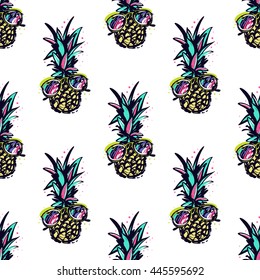 Summer beach vector seamless pattern with pineapple in glasses. Hand draw vector illustration.