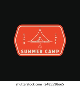 idea del concepto del logotipo de la tienda del campamento de verano con la etiqueta