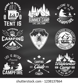 Logo Outdoor Adventure Using Canoe Boat Stock Vector (Royalty Free ...