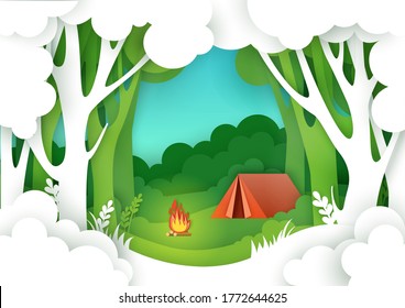 Camping de verano en el bosque, ilustración vectorial en el estilo de arte de papel. Tienda de campaña turística y fogata en el bosque. Senderismo, trekking, afiche de vacaciones de verano, cartel.