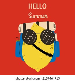 Tarjeta de verano con carácter de limón cómico en gafas de sol y mochila de viajero. Ilustración del vector