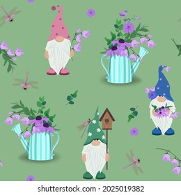 Jardín de verano con gnomos, flores y libélulas sobre un fondo verde sin fisuras. Ilustración portadora de bebé. Para decorar textiles, embalajes, papel pintado.