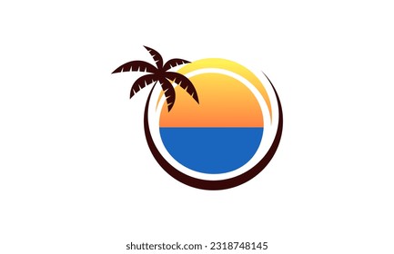 logotipo de verano con palmeras, sol y playa