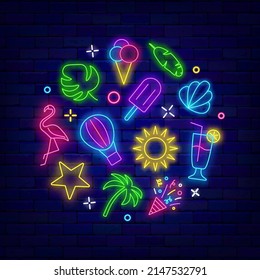 Summer Neon Circle Sign. Round Layout With Season Icons. Holiday Party And Sale Concept. Palm, Ice Cream And Air Balloon. Bright Signboard. Glowing Banner. Editable Stroke. Vector Stock Illustration