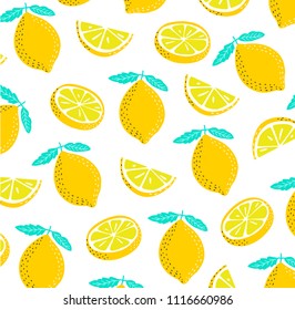 Summer pattern with sliced lemons. 