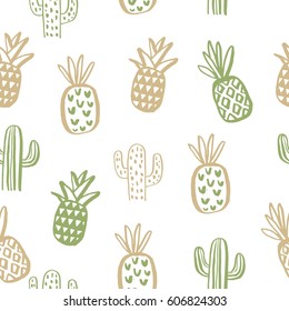 Summer print with pineapple