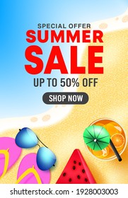 Sommerverkauf Vektorplakatdesign. Sommerverkauf 50% Rabatt Shop jetzt Text auf Strandhintergrund mit tropischen Saisonelementen für saisonale Feiertagsrabatte Förderung. Vektorgrafik