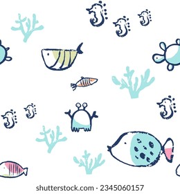 Patrón sin costuras en el mar de verano. Huella oceánica tropical dibujada a mano. Diseño textil de fondo de vacaciones en la playa. Papel de pared exótico para animales marinos, ropa de bebé motivo de repetición de viaje náutico. Cangrejo, corales, tortuga