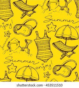 Summer seamless hand drawn vector pattern with swimsuit, sea star, mask, beach umbrella, sand. vector illustration.