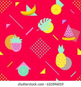  Summer seamless pattern with fruits and geometric elements in memphis style. Vector background.