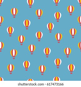 Summer seamless pattern with hot-air balloons