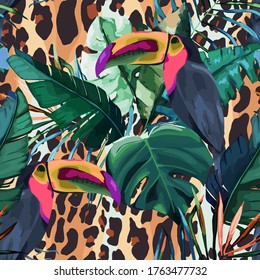 Summer seamless pattern with tropical palm leaves and wild birds, parrot, toucan. Jungle fashion print. Wild animal background. Vector illustration