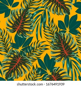 Verano trópico sin fisuras con hojas y plantas brillantes en un fondo amarillo. Pieza de jungla sin fisuras vectorial de fondo floral. Al estilo hawaiano.