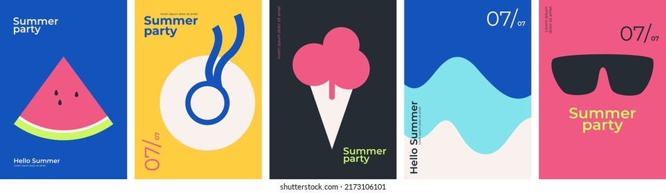 Sommer. Set von Vektorsommerplakaten. Eis, Meereswellen, Strandhut, Wassermelone und Sonnenbrillen. Abstrakte Vektorhintergrundmuster. Perfekter Hintergrund für Poster, Deckenkunst, Flyer, Banner.