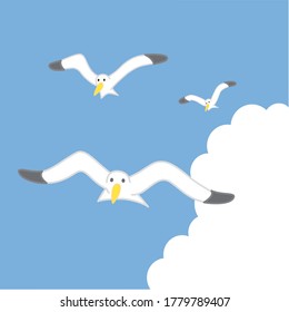 Cielo veraniego, nubes y gaviotas