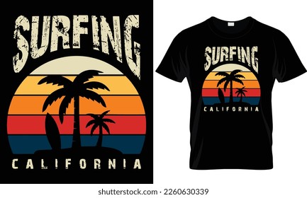 Sommer Sonnenuntergang bedrückte Vektort-Shirt-Design mit Palmen Silhouette und Phrase "Summer vibes". Kann für dunkle und helle Hemden verwendet werden.
