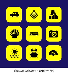 Conjunto de iconos de vector Summertime. coche, ventilador, mar y tienda