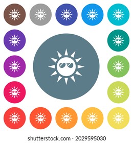 Sonne mit glänzender Sonnenbrille, flache weiße Symbole auf runden Farbhintergründen. 17 Hintergrundfarbvarianten sind inbegriffen.