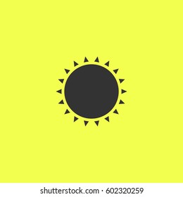 Sun icon flat. 