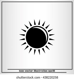 Sun icon vector