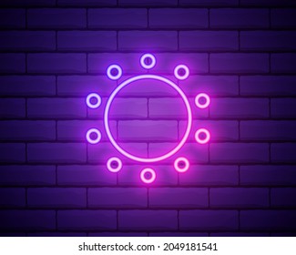 Icono de neón brillante de color rosado sobre el sol ui ux. Vector de logotipo de signo brillante aislado en el fondo de pared de ladrillo