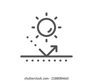 Icono de línea de protección solar. Signo de protección Uv. Símbolo de efecto de pantalla solar. Elemento de diseño de calidad. Icono de protección solar de estilo lineal. Trazo editable. Vector