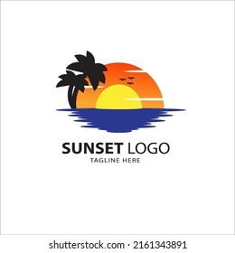 Diseño de logotipo con vistas al atardecer en la playa.