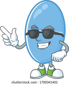 Caricatura de una cápsula azul super adorable con gafas negras