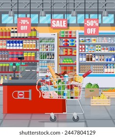 Interior de tienda de supermercado con mercancías. Un gran centro comercial. Interior de la tienda. Completar compra mostrador, cajero automático, tienda de comestibles, bebidas, alimentos, frutas, productos lácteos. Ilustración vectorial en estilo plano