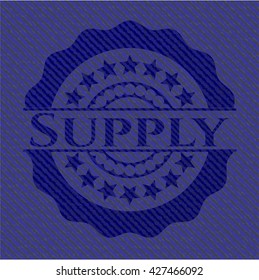 Insignia de suministro con textura jean