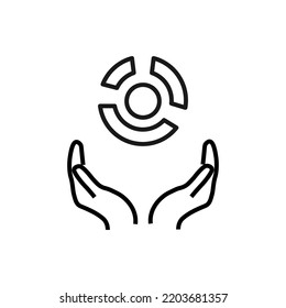 Concepto de apoyo, presente y caridad. Signo vectorial moderno dibujado con línea delgada negra. Trazo editable. Icono de línea de vector de la gráfica circular sobre manos extendidas 