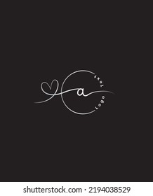 Una plantilla de logotipo vectorial de tipo carta manuscrita dulce y fluido