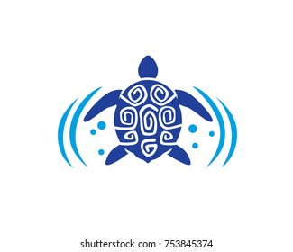 Swimming turtle on the ocean