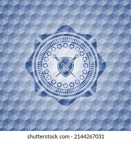 Schwerter, die mit Schildsymbol in blauem Emblem mit geometrischem Musterhintergrund gekreuzt werden. 
