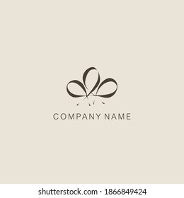 Ein Symbol oder Logo einer einfachen, minimalistischen, stilisierten Blume oder Bugform, bestehend aus mehreren Elementen. Made mit einer kurvenreichen Linie.