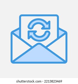 Icono de sincronización en azul sobre el correo electrónico, uso para presentación de aplicación móvil del sitio web