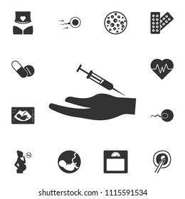 Syringe icon. Simple element illustration. Syringe symbol design from Pregnancy collection set. Can be used for web and mobile on white background