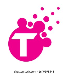 Plantilla de diseño del logotipo de movimiento de texto en forma de letra T