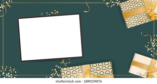 Una tableta con una pantalla blanca yace sobre un fondo verde con regalos. Afiche o pancarta listos. Vista desde arriba. Ilustración vectorial.