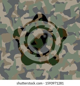 tag icon inside camo texture