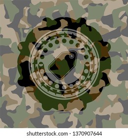 tag icon on camouflage pattern