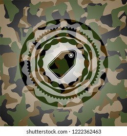 tag icon on camouflaged pattern