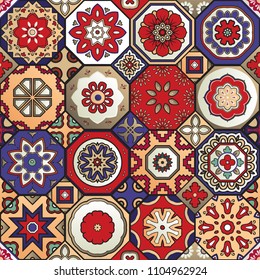 Talavera tile seamless pattern. Spanish motif. Traditional tile design